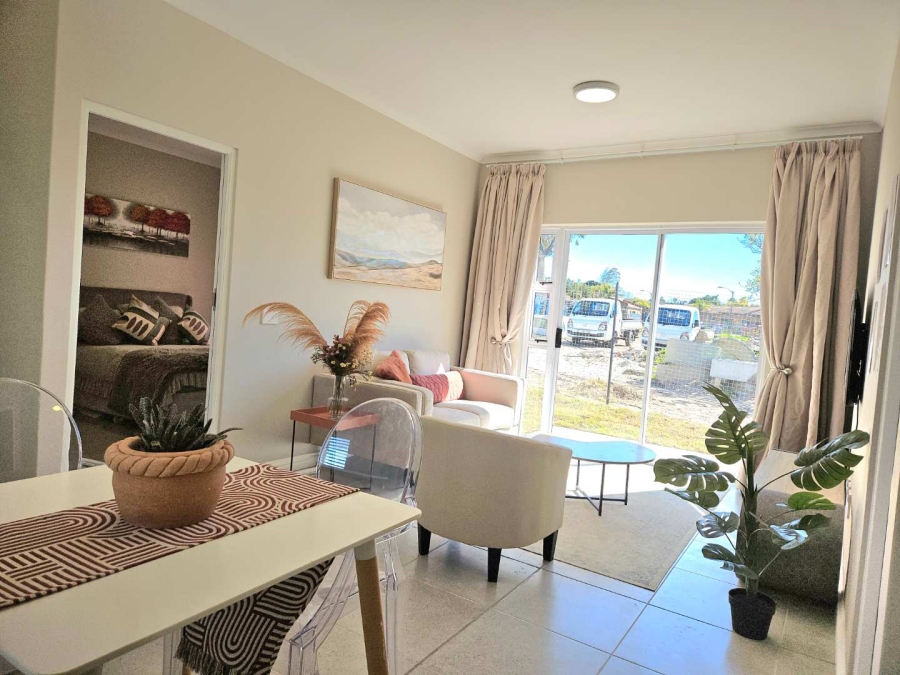 2 Bedroom Property for Sale in Oakglen Western Cape